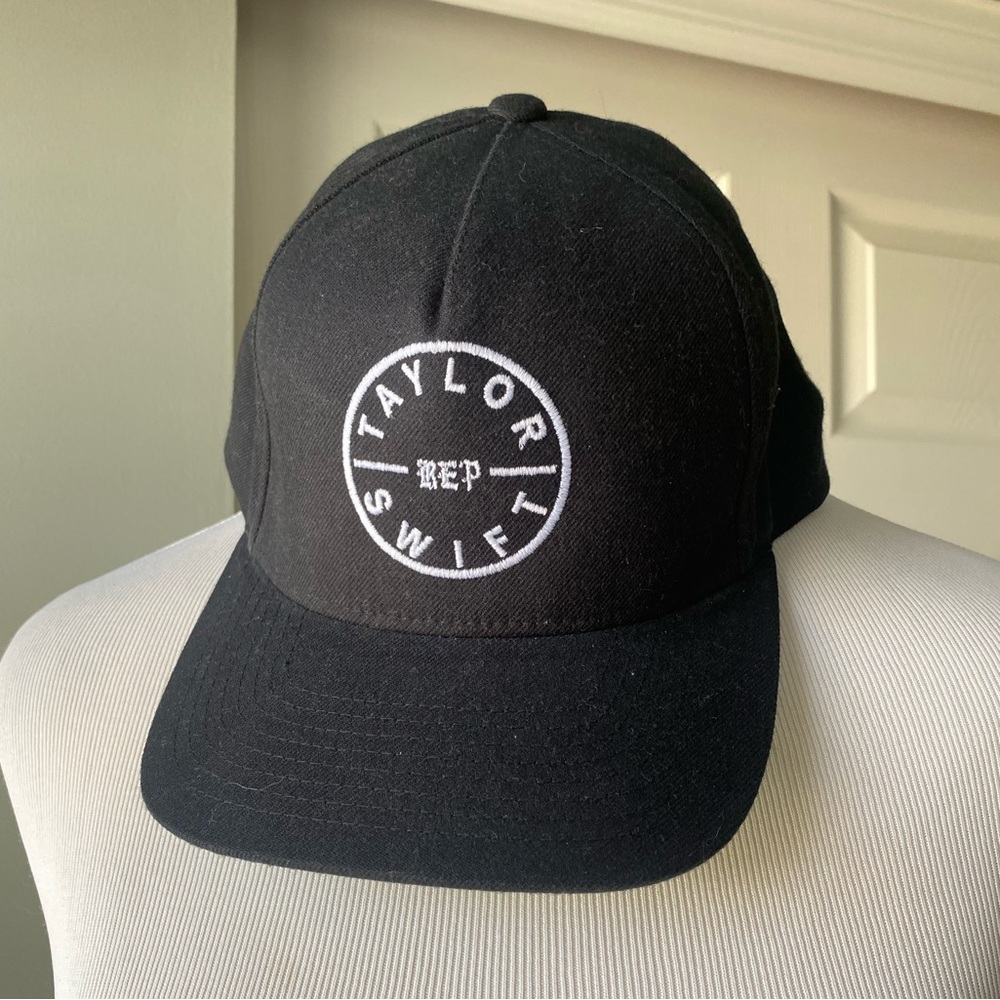 Taylor Swift Reputation Black Hat